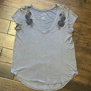 American Eagle soft and sexy embroidered v-neck T